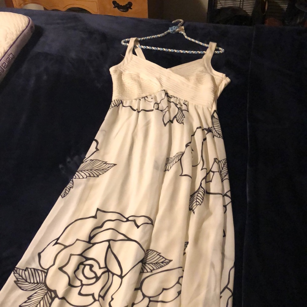 Maxi dress cream and black Excellent condition!